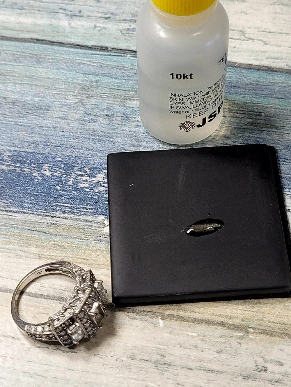 10k White Gold Square  Ring with Clear Stones - Silver - Picture 8 of 10